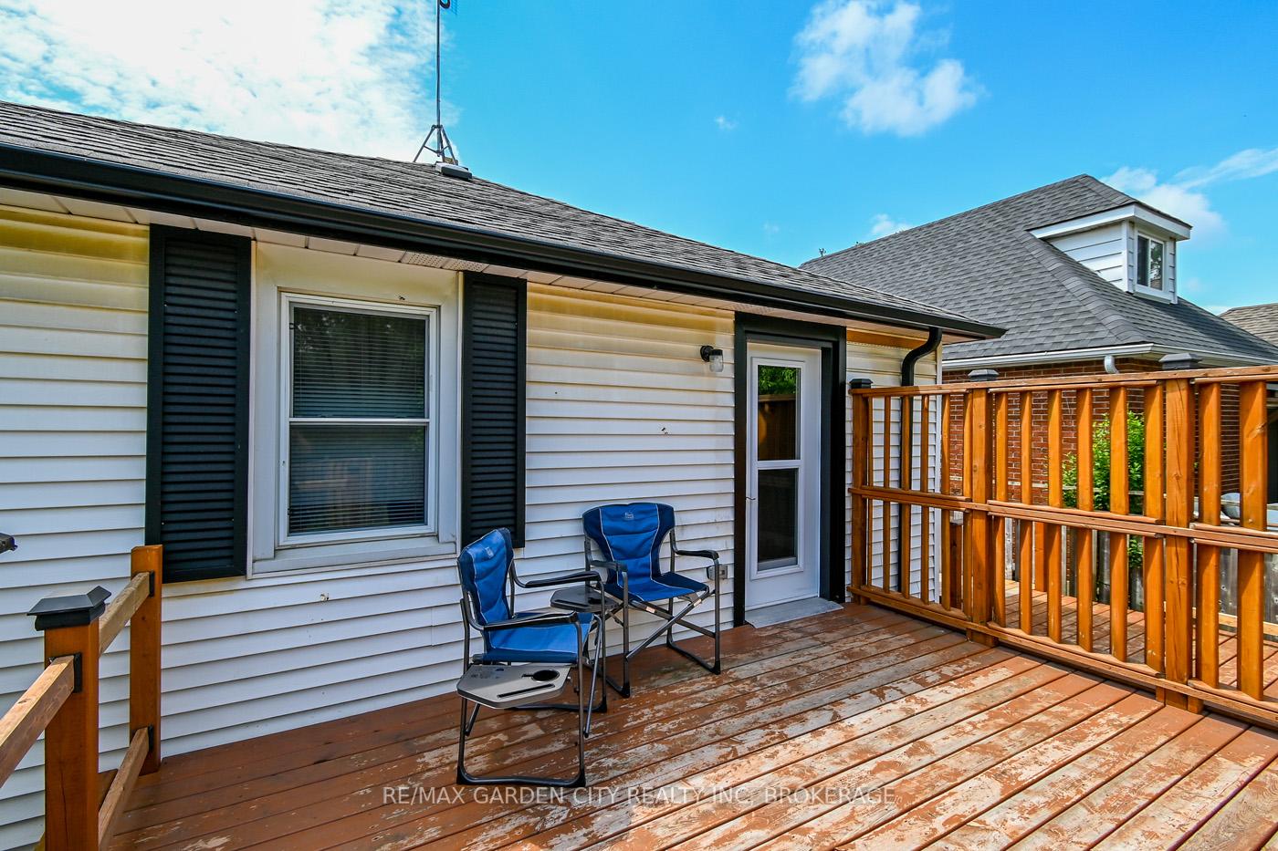 Photo 15 of 29 Rosedale Avenue, St. Catharines, Secord Woods — HOMEH