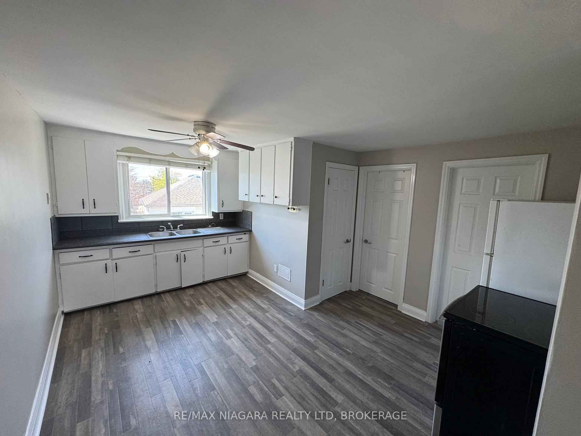 Photo 2 of Unit 3, 24 Union Street, St. Catharines, Western Hill — HOMEH