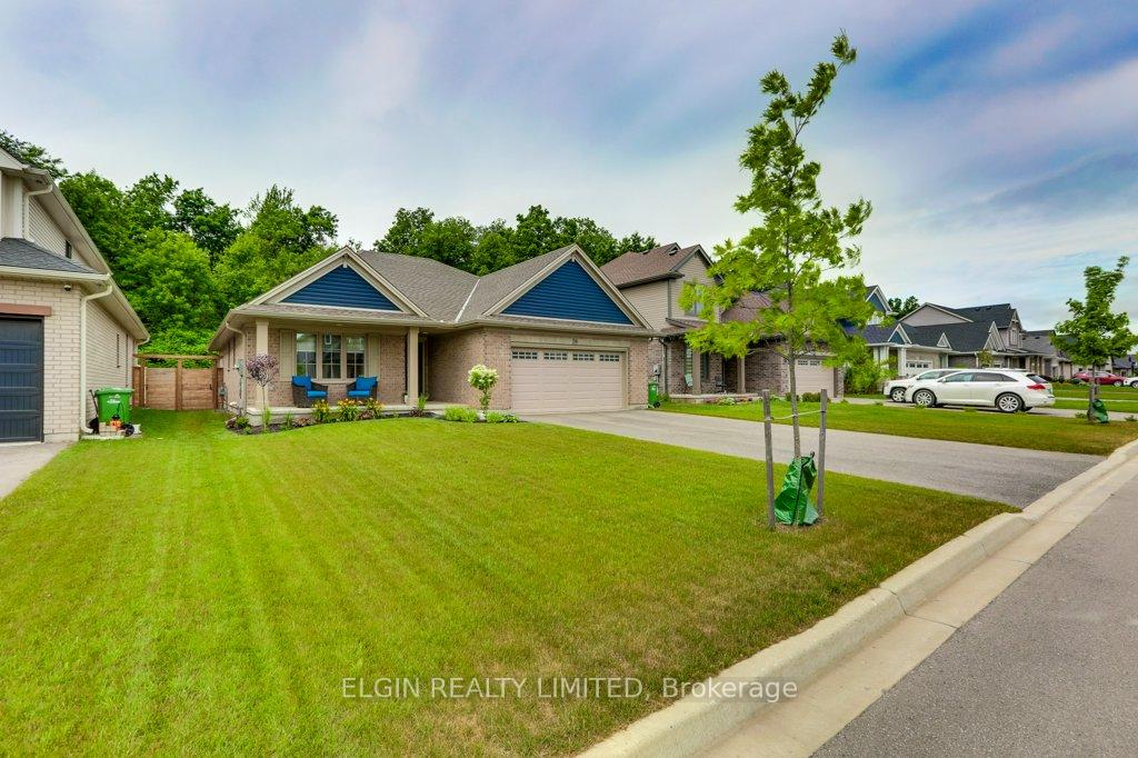 Photo 2 of 54 Acorn Trail, St. Thomas — HOMEH