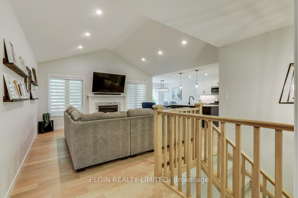 Photo 7 of 54 Acorn Trail, St. Thomas — HOMEH