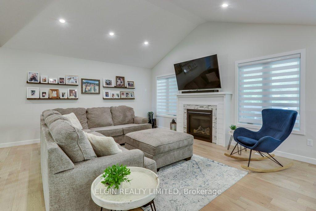 Photo 9 of 54 Acorn Trail, St. Thomas — HOMEH