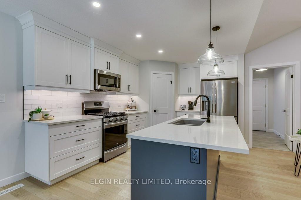 Photo 12 of 54 Acorn Trail, St. Thomas — HOMEH