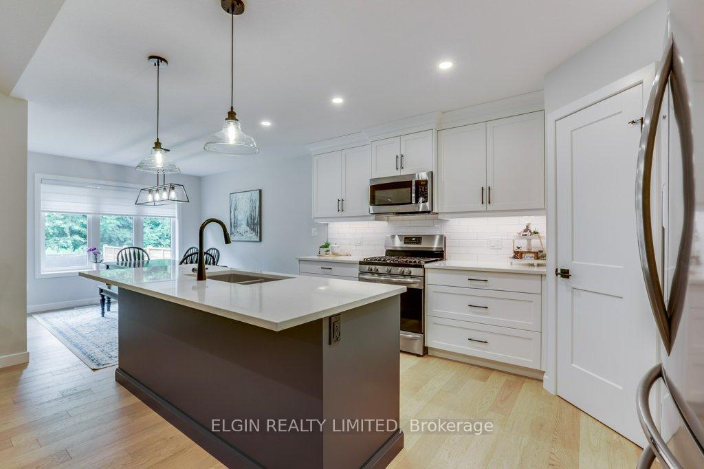 Photo 14 of 54 Acorn Trail, St. Thomas — HOMEH