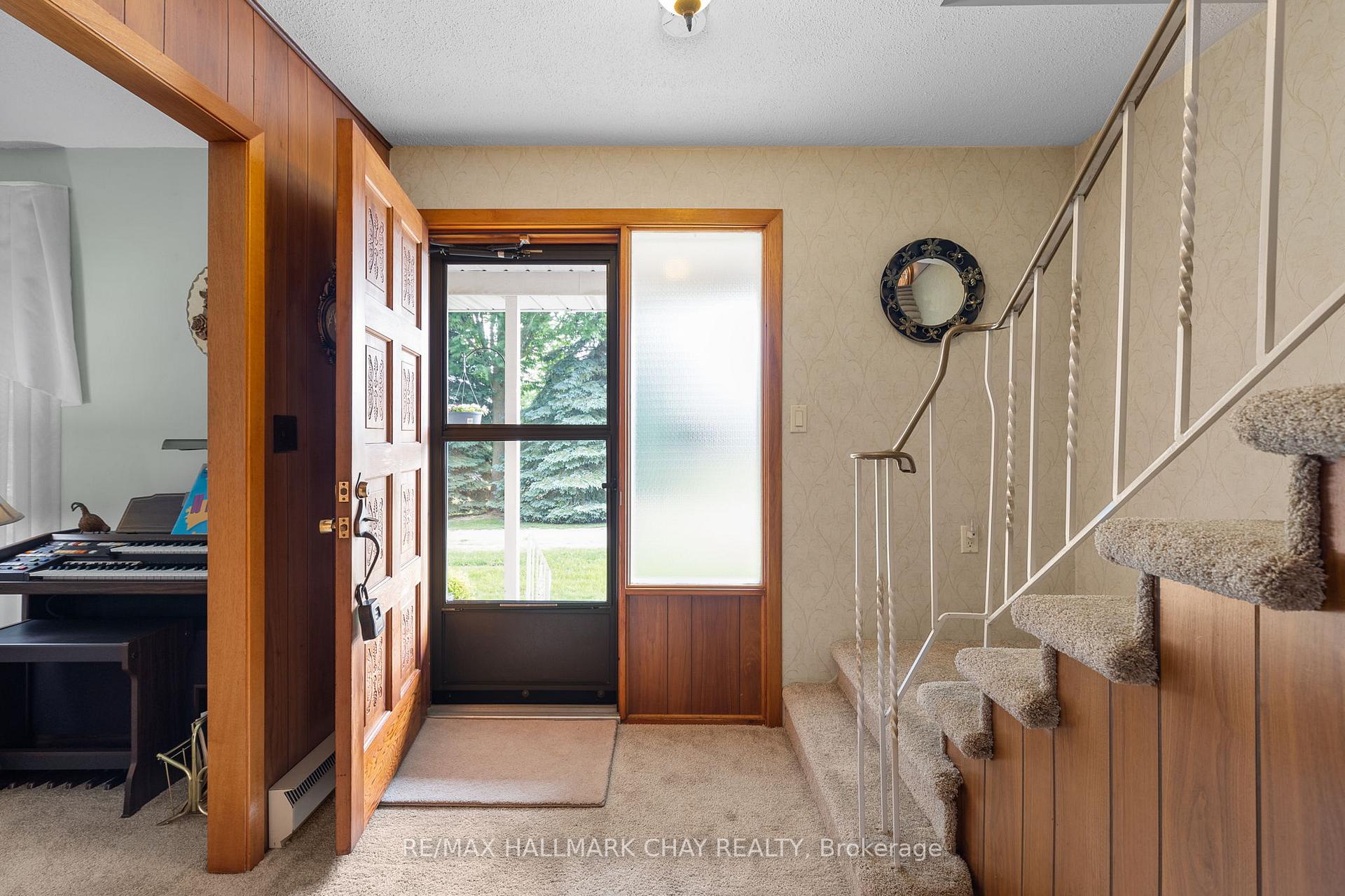 Photo 4 of 3093 Hwy 26, Springwater, Rural Springwater — HOMEH