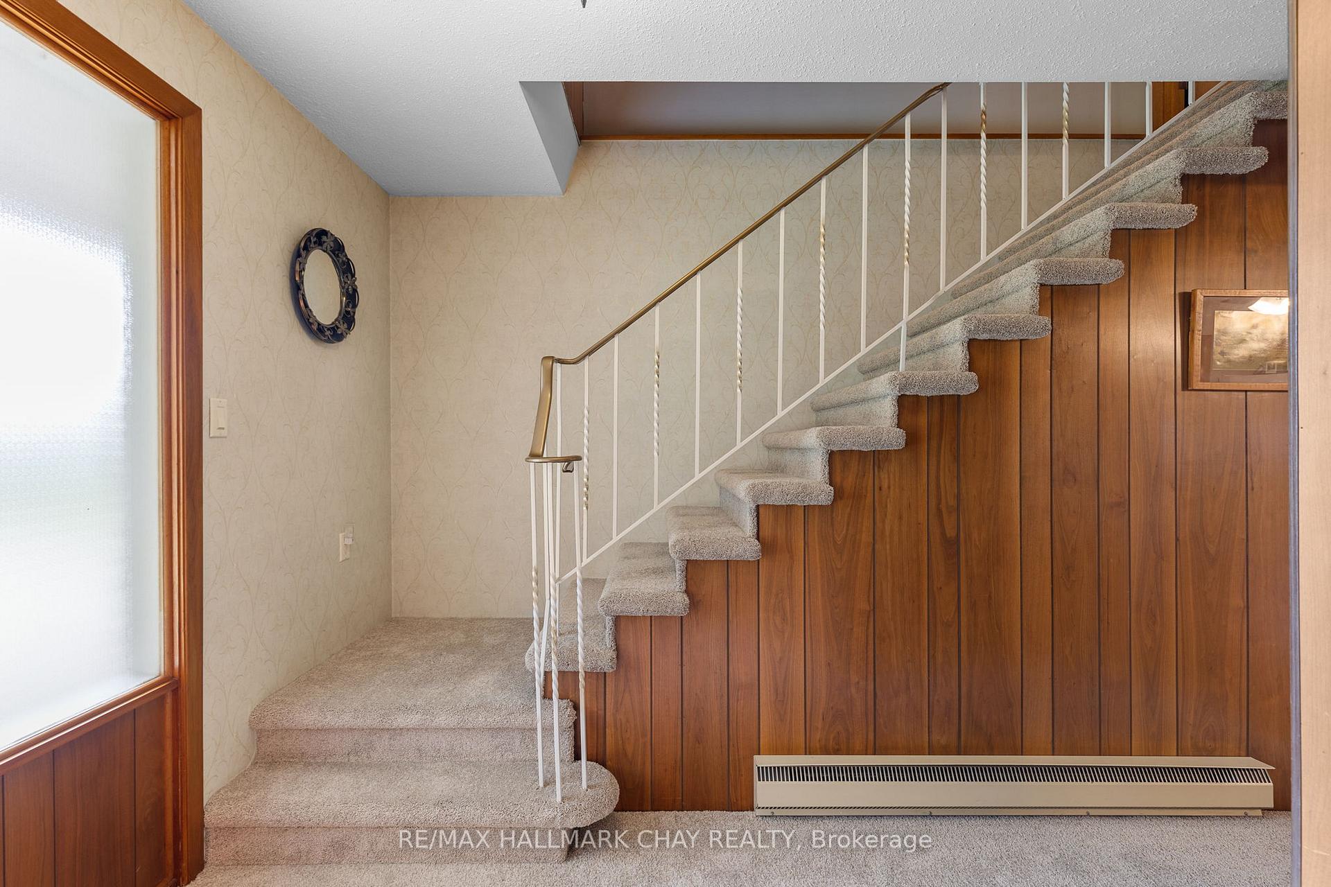 Photo 5 of 3093 Hwy 26, Springwater, Rural Springwater — HOMEH