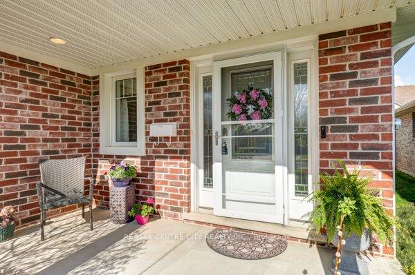 Photo 3 of 19 Blairmont Terrace, St. Thomas — HOMEH