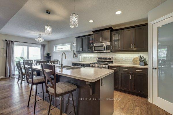Photo 7 of 19 Blairmont Terrace, St. Thomas — HOMEH