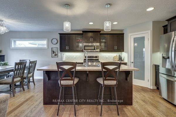 Photo 8 of 19 Blairmont Terrace, St. Thomas — HOMEH