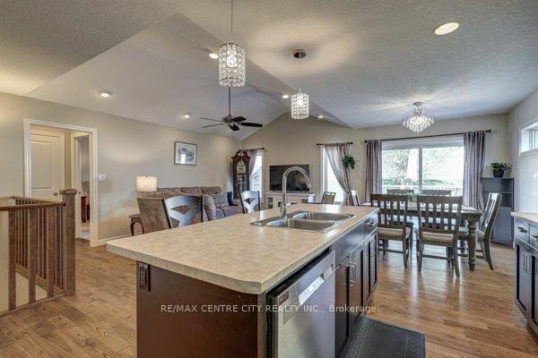 Photo 12 of 19 Blairmont Terrace, St. Thomas — HOMEH
