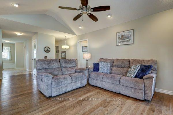 Photo 18 of 19 Blairmont Terrace, St. Thomas — HOMEH