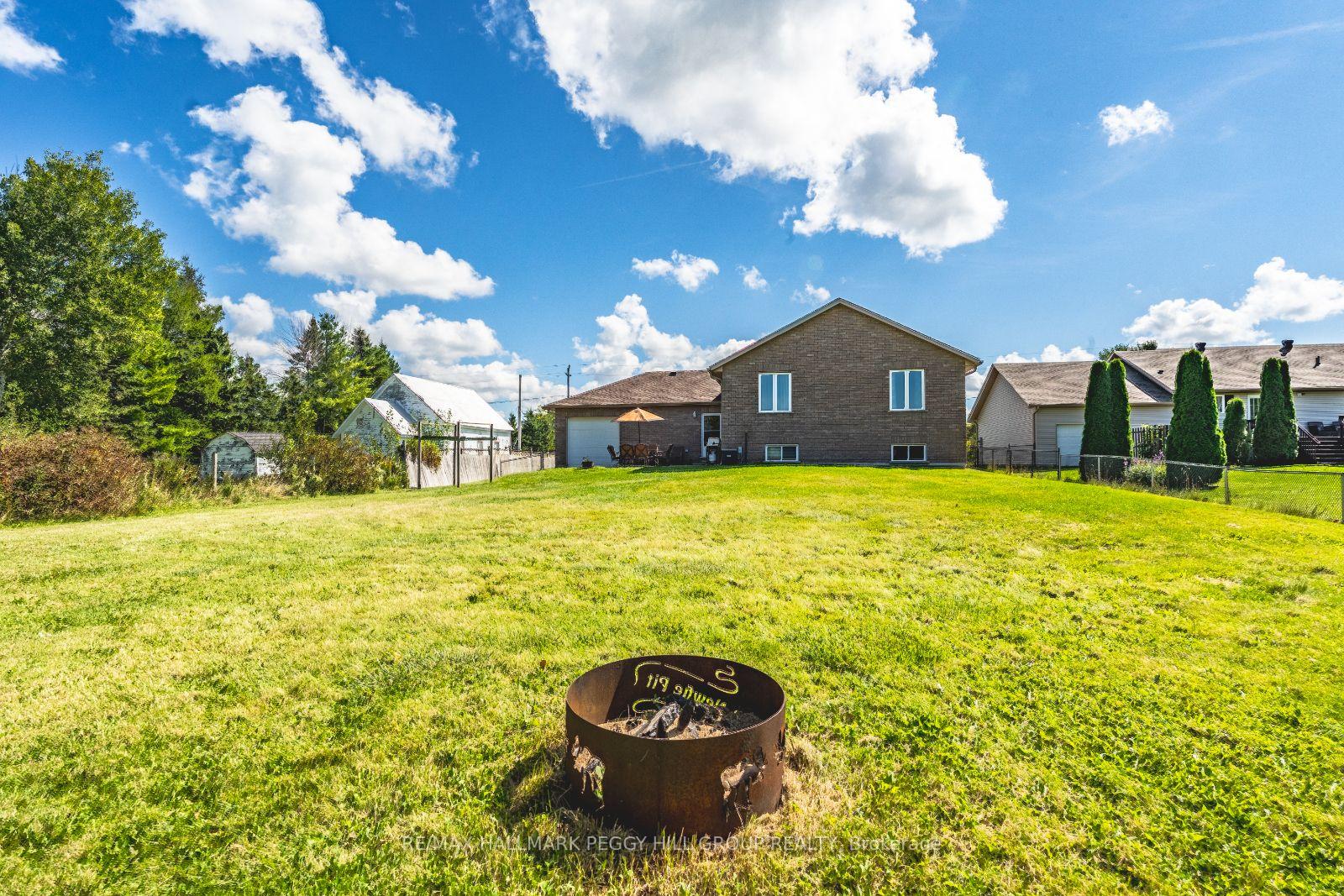 Photo 22 of 1032 Flos 4 Road E, Springwater, Phelpston — HOMEH