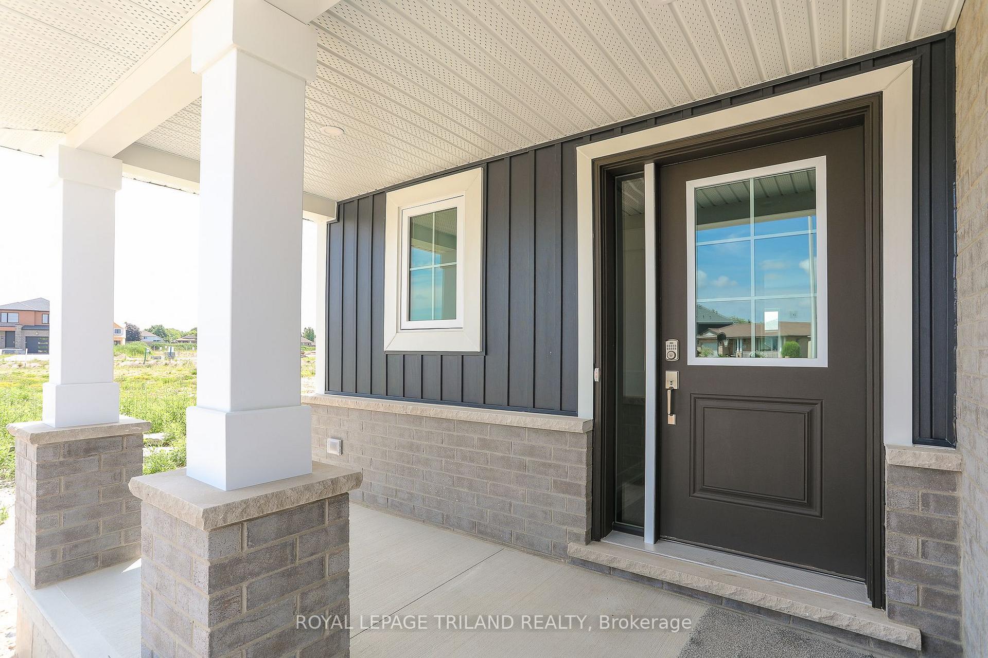 Photo 6 of 136 Manor Road, St. Thomas — HOMEH