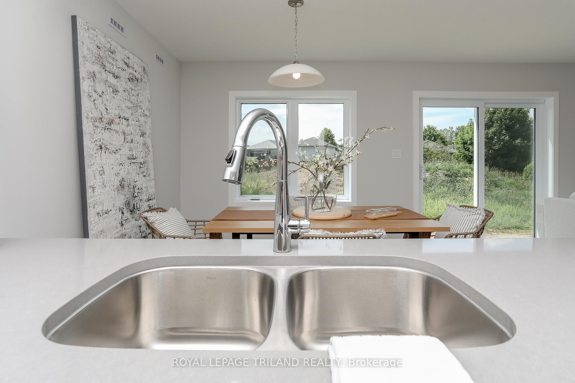 Photo 18 of 136 Manor Road, St. Thomas — HOMEH