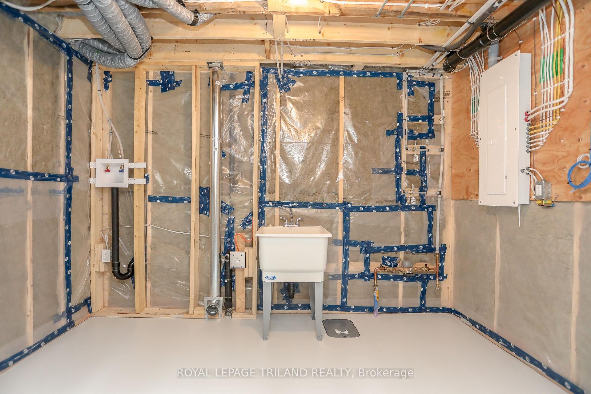 Photo 41 of 136 Manor Road, St. Thomas — HOMEH