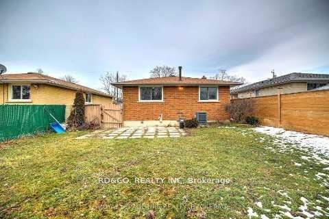 Photo 21 of 46 Loraine Drive, St. Catharines, Oakdale — HOMEH