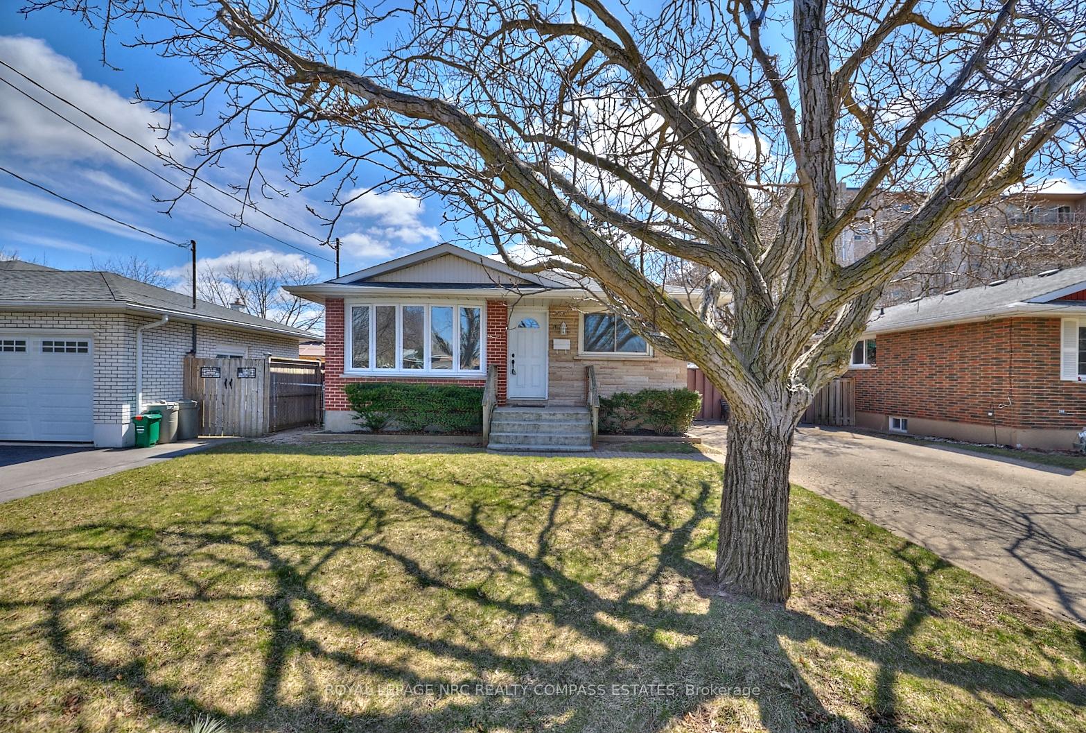 Photo 1 of 8 Densgrove Drive, St. Catharines, Vine/Linwell — HOMEH