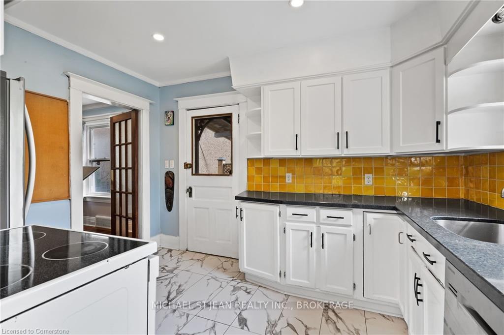 Photo 14 of 42 Chaplin Avenue, St. Catharines, Downtown — HOMEH