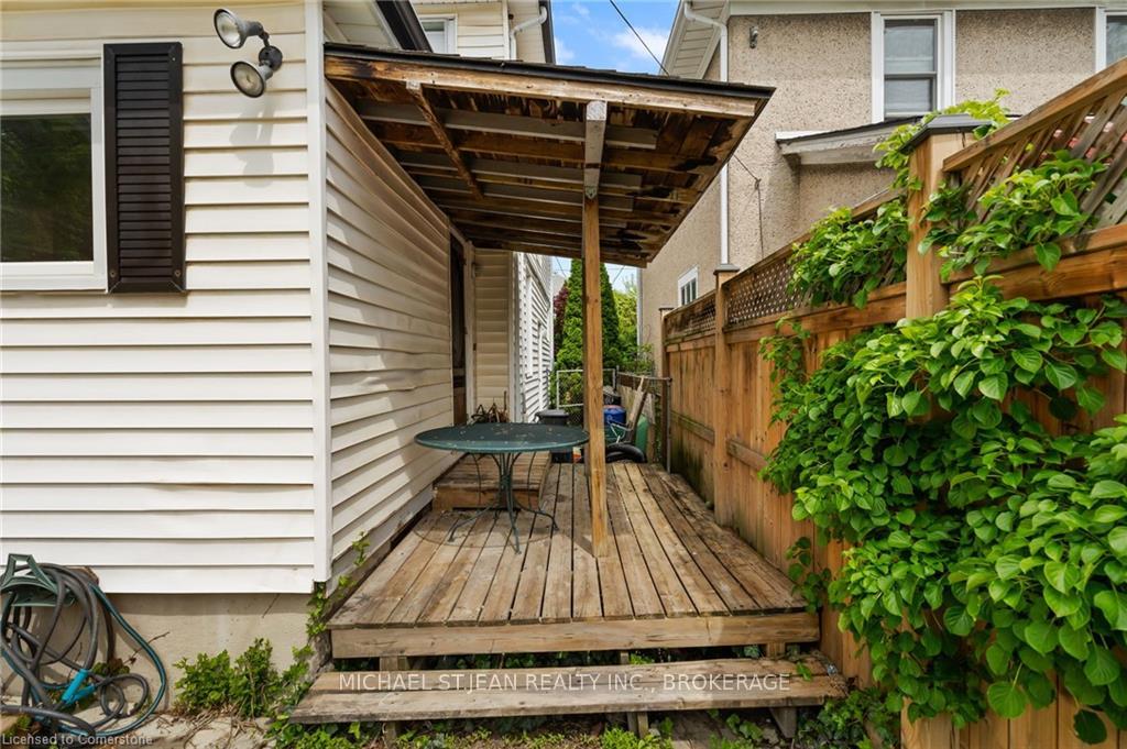 Photo 34 of 42 Chaplin Avenue, St. Catharines, Downtown — HOMEH