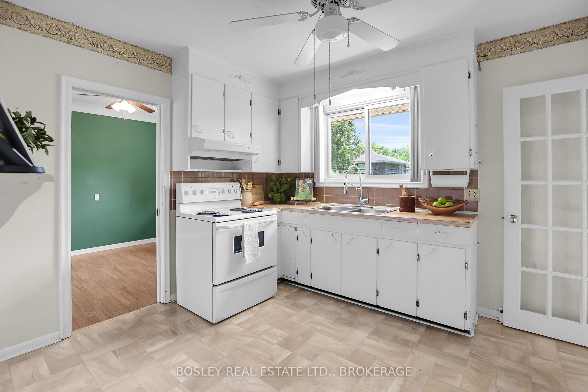 Photo 11 of 408 Bunting Road, St. Catharines, Carlton/Bunting — HOMEH
