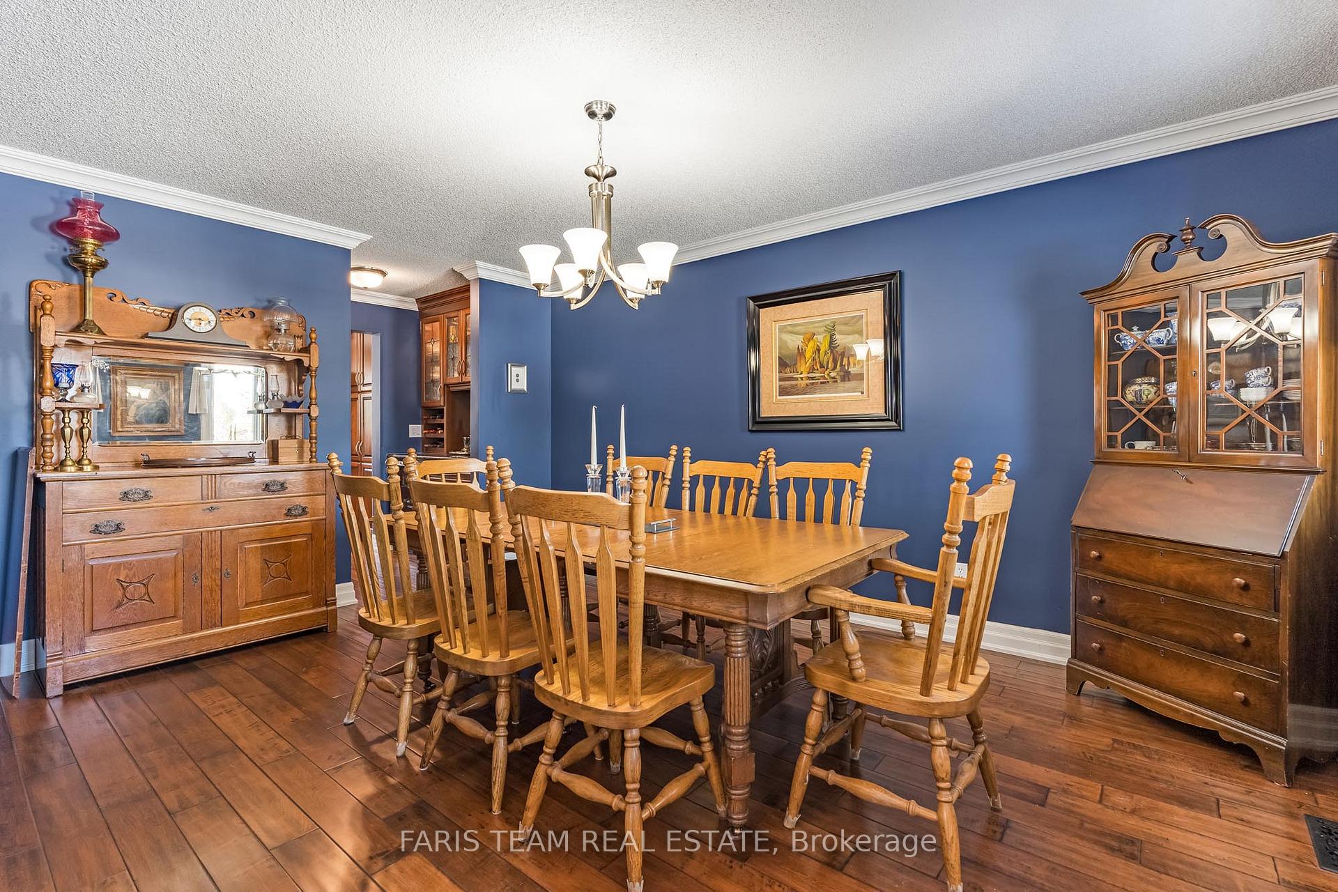 Photo 7 of 7 Winter Court, Springwater, Minesing — HOMEH