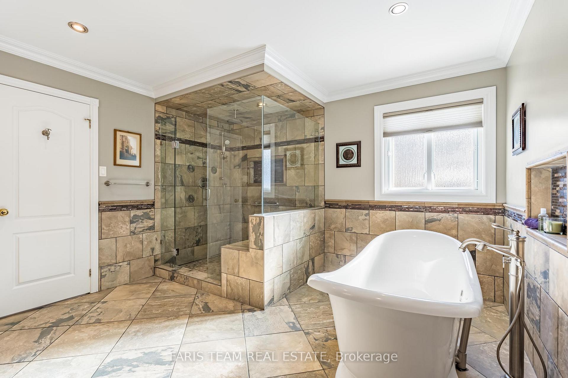 Photo 15 of 7 Winter Court, Springwater, Minesing — HOMEH