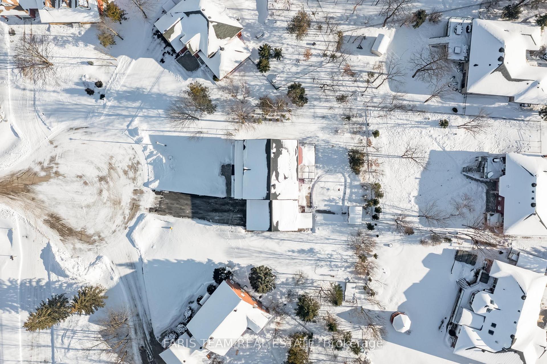 Photo 24 of 7 Winter Court, Springwater, Minesing — HOMEH