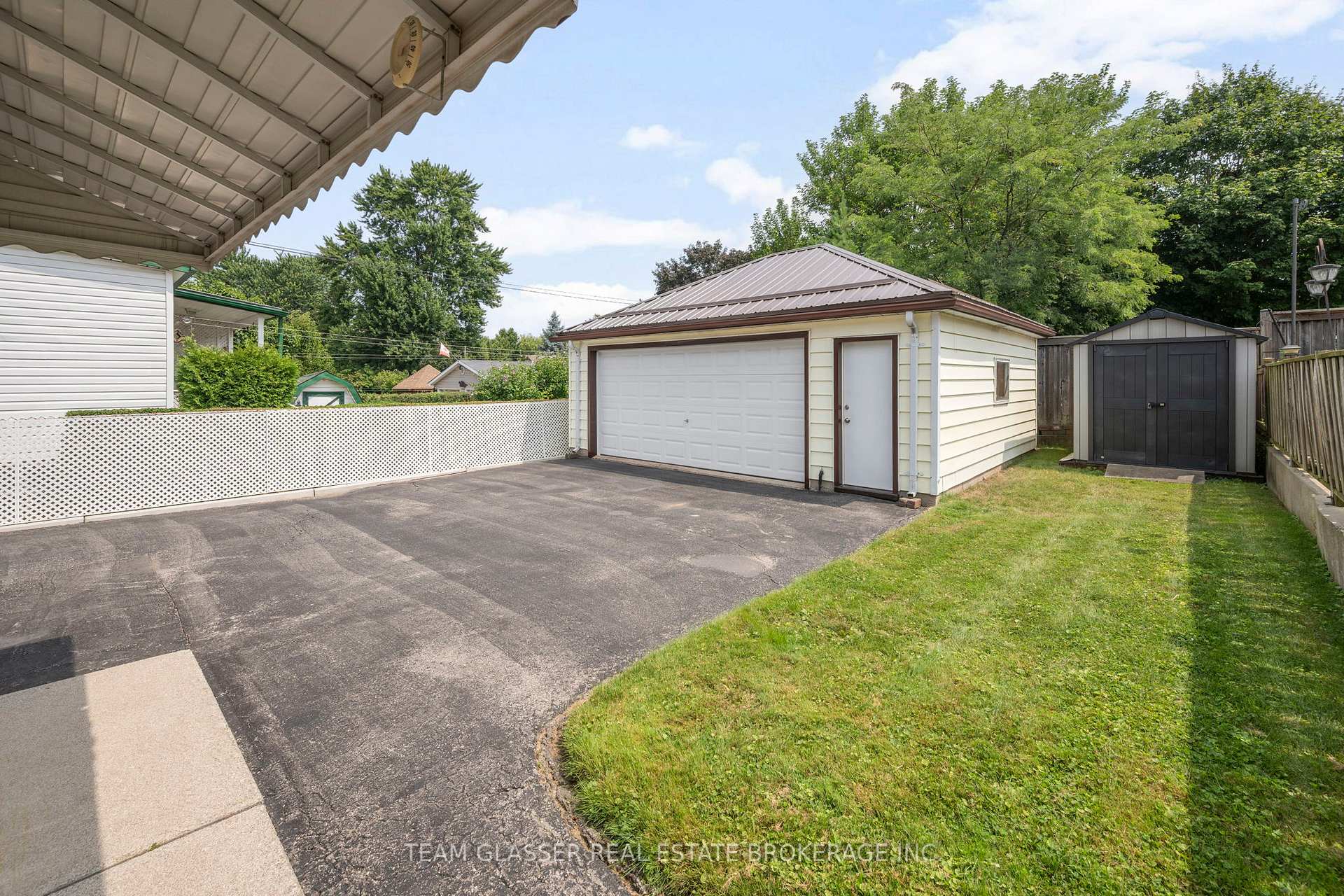 Photo 12 of 79 Woodworth Avenue, St. Thomas — HOMEH