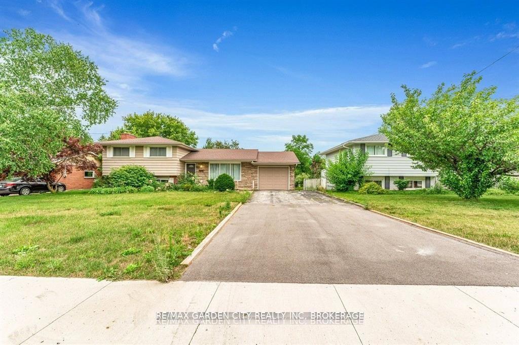 Photo 1 of 180 St. Davids Road, St. Catharines, Burleigh Hill — HOMEH