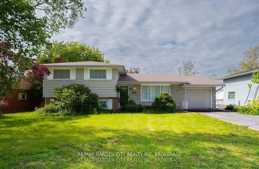 Photo 3 of 180 St. Davids Road, St. Catharines, Burleigh Hill — HOMEH