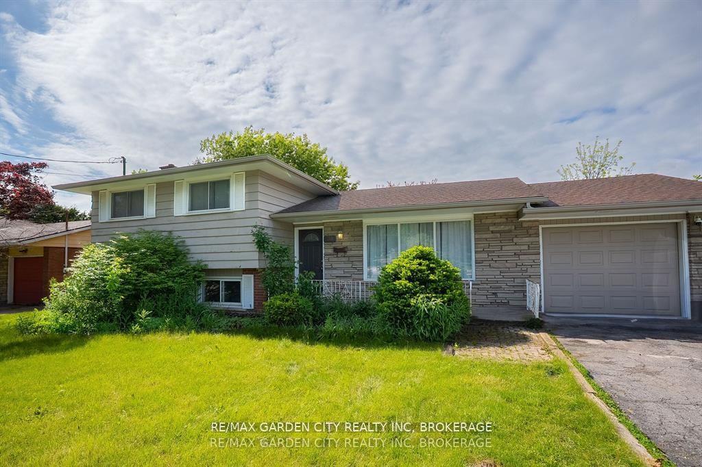 Photo 4 of 180 St. Davids Road, St. Catharines, Burleigh Hill — HOMEH