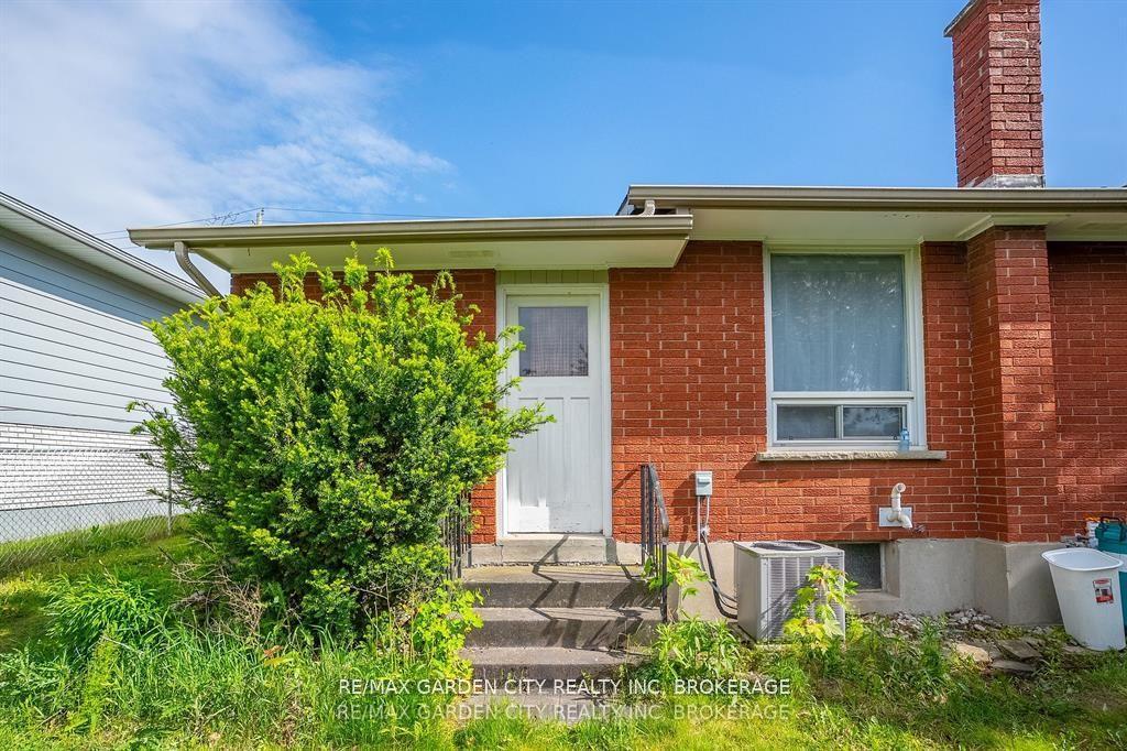 Photo 7 of 180 St. Davids Road, St. Catharines, Burleigh Hill — HOMEH