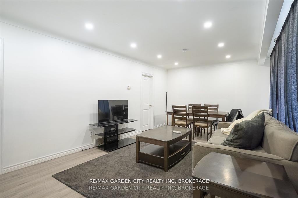 Photo 12 of 180 St. Davids Road, St. Catharines, Burleigh Hill — HOMEH