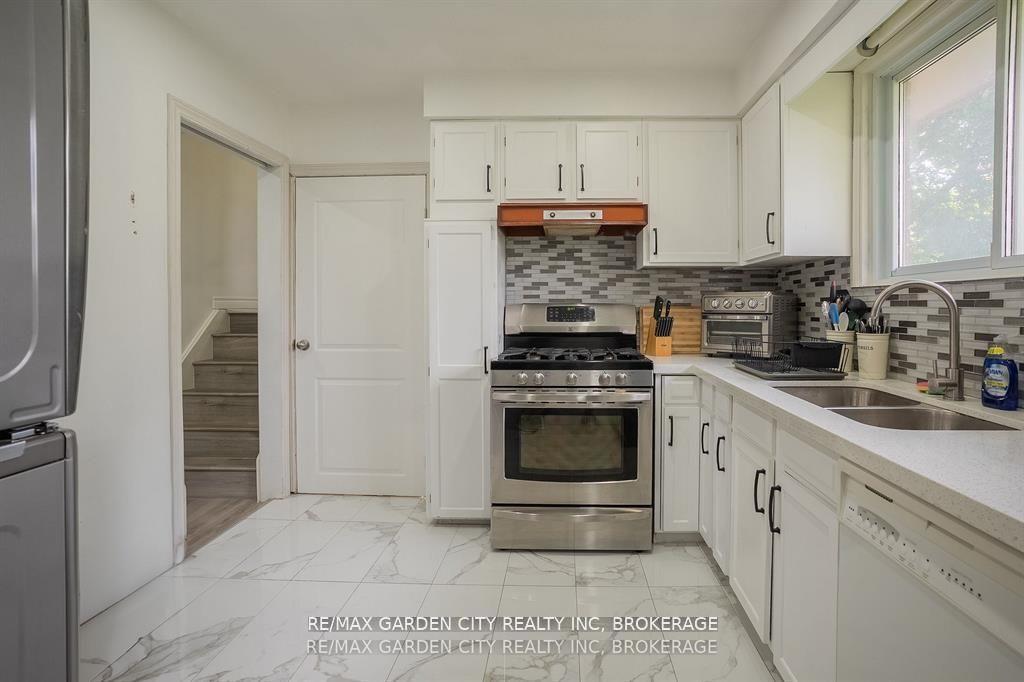 Photo 15 of 180 St. Davids Road, St. Catharines, Burleigh Hill — HOMEH