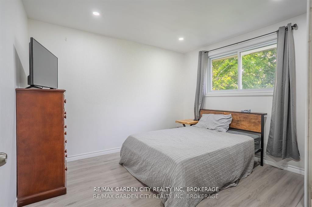 Photo 17 of 180 St. Davids Road, St. Catharines, Burleigh Hill — HOMEH
