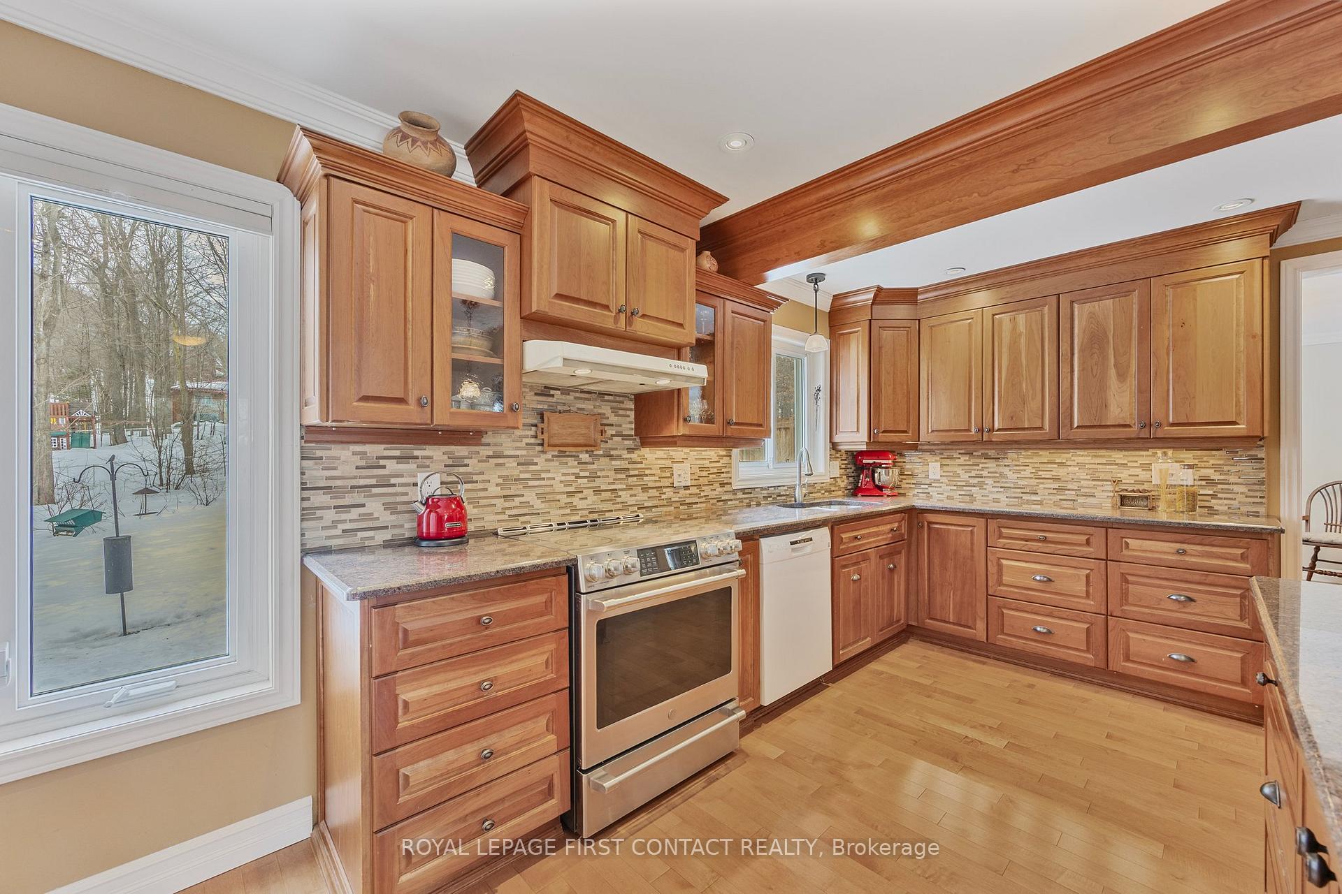 Photo 12 of 42 Belmont Crescent, Springwater, Midhurst — HOMEH