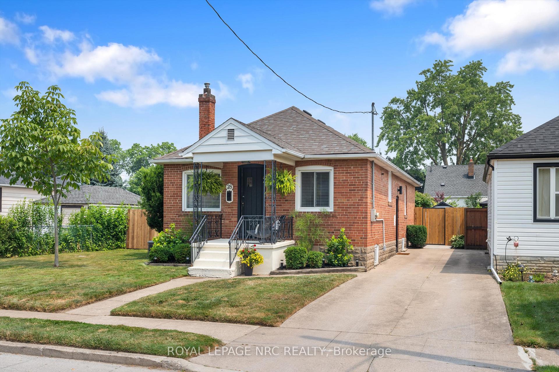 Photo 1 of 28 Ambrose Street, St. Catharines, Ridley — HOMEH