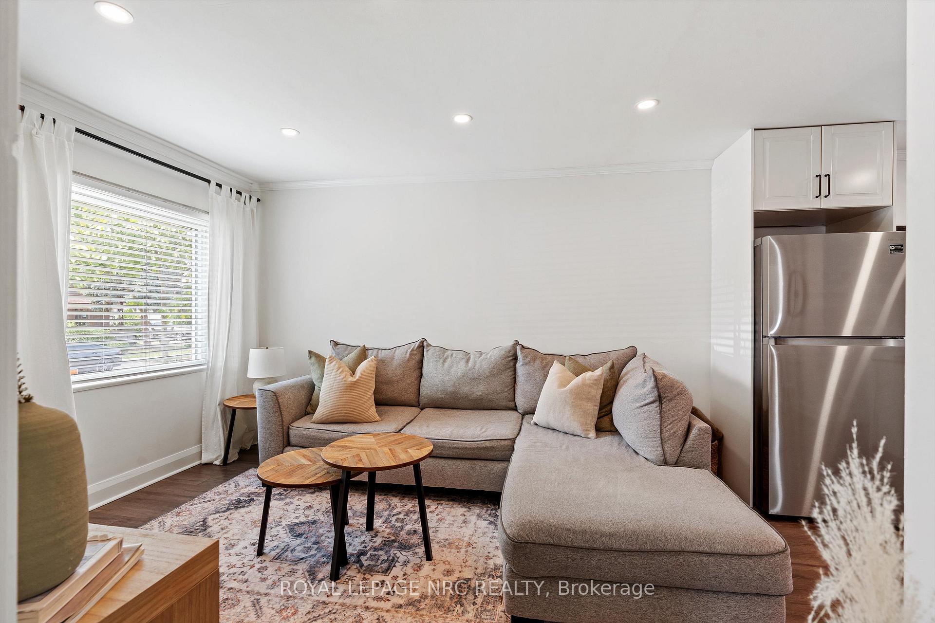 Photo 5 of 28 Ambrose Street, St. Catharines, Ridley — HOMEH