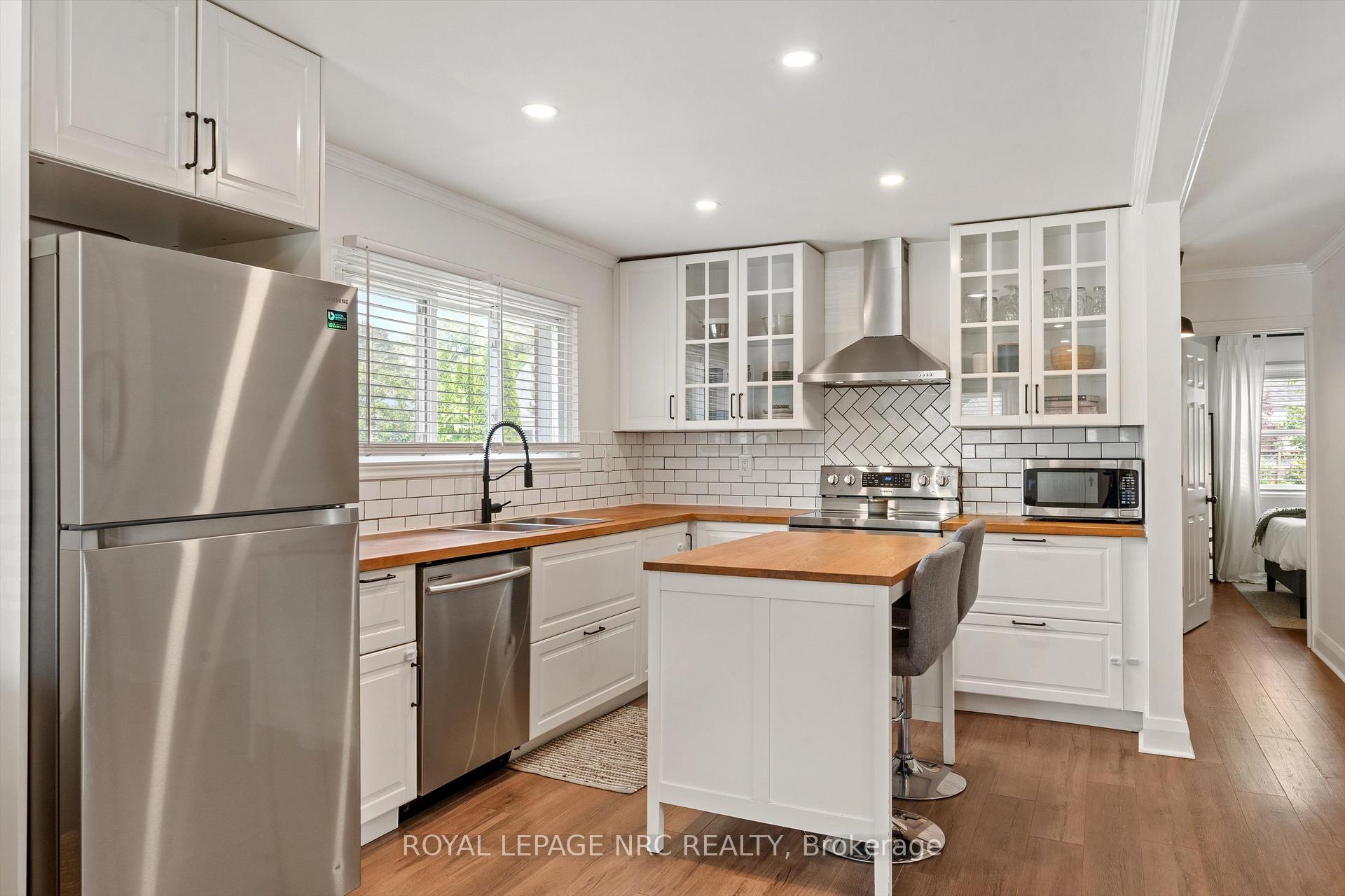 Photo 9 of 28 Ambrose Street, St. Catharines, Ridley — HOMEH