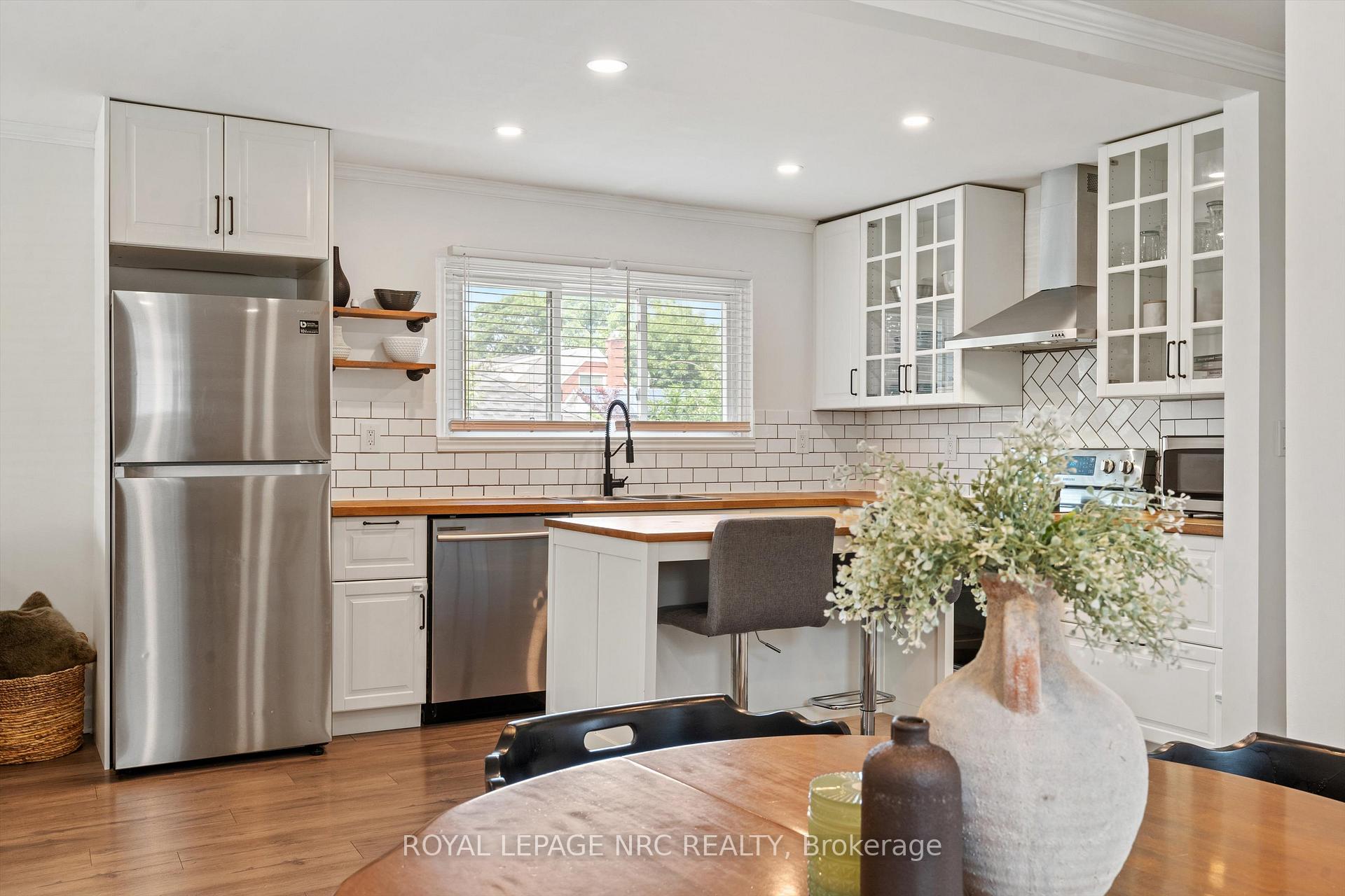 Photo 14 of 28 Ambrose Street, St. Catharines, Ridley — HOMEH