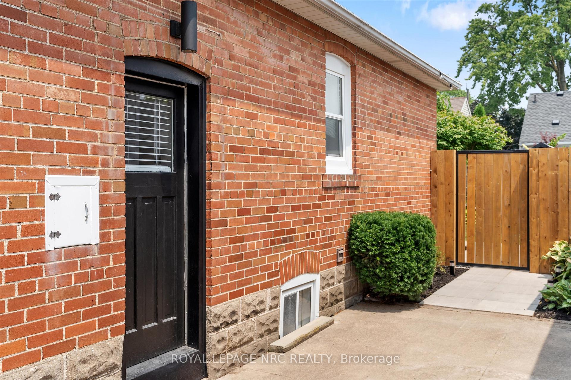 Photo 25 of 28 Ambrose Street, St. Catharines, Ridley — HOMEH