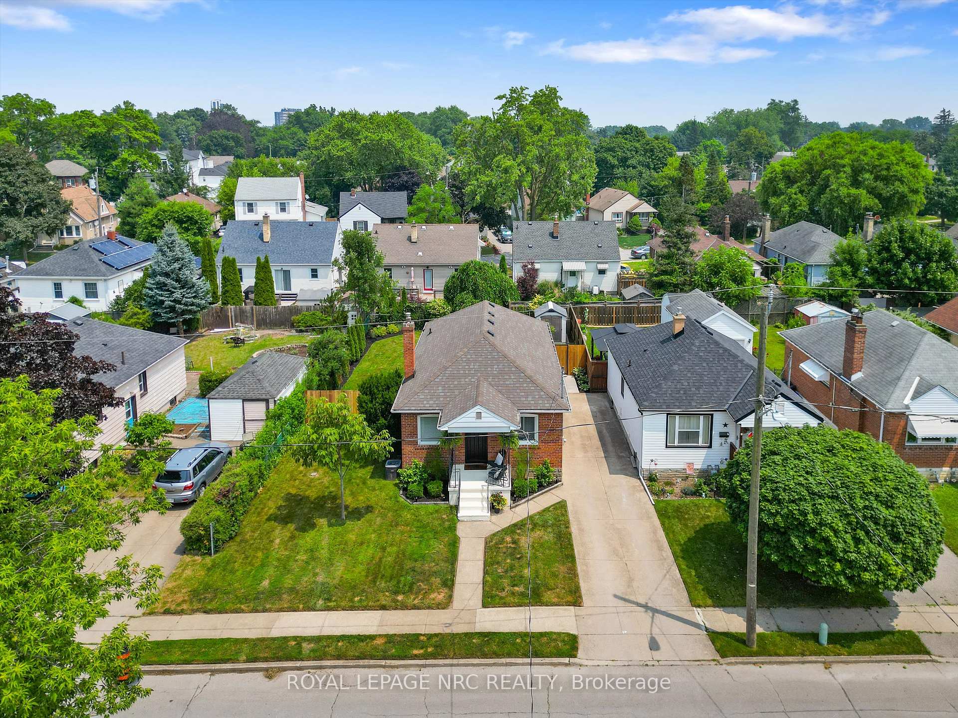 Photo 32 of 28 Ambrose Street, St. Catharines, Ridley — HOMEH