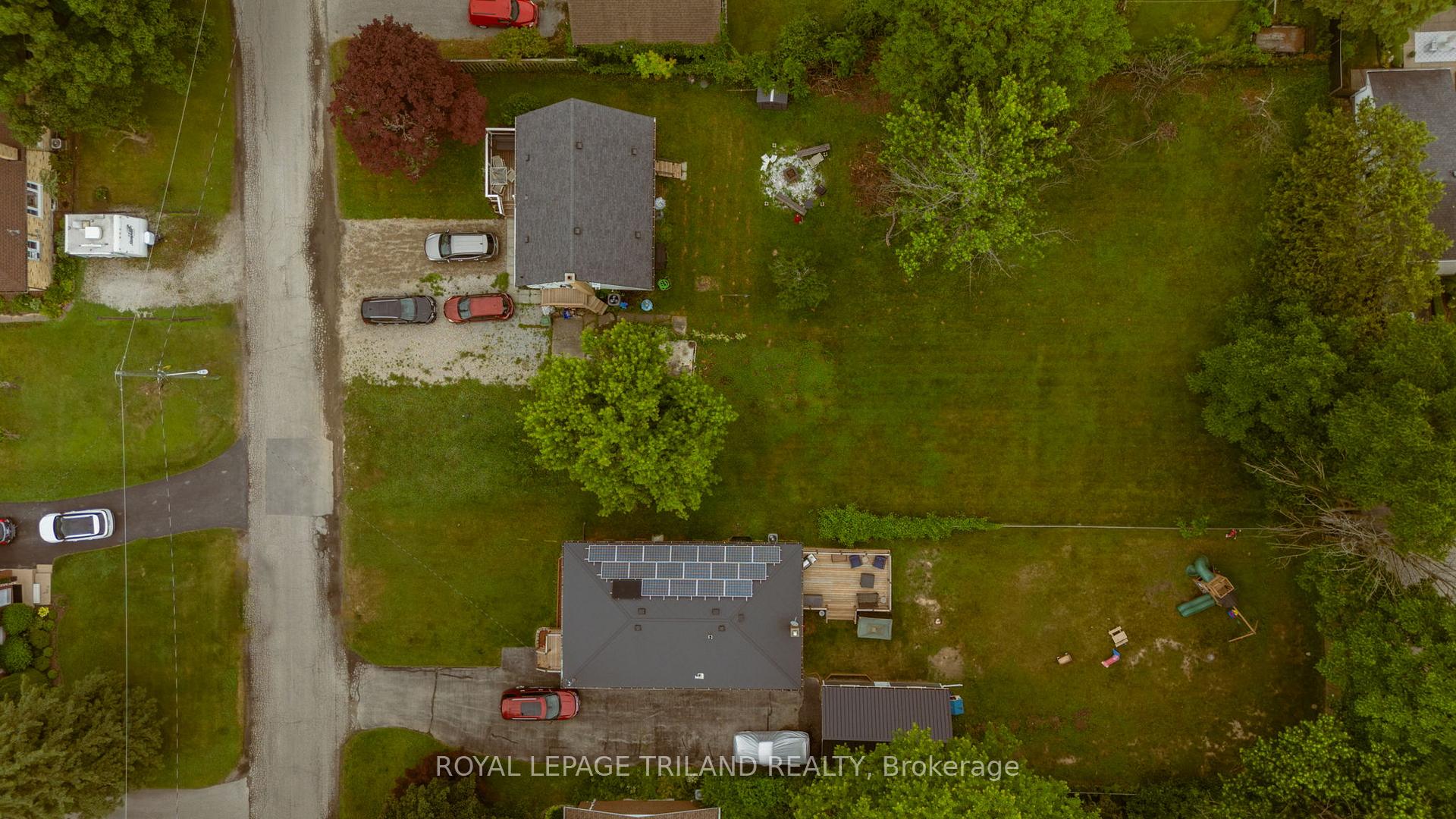 Photo 2 of 242 Alma Street, St. Thomas — HOMEH