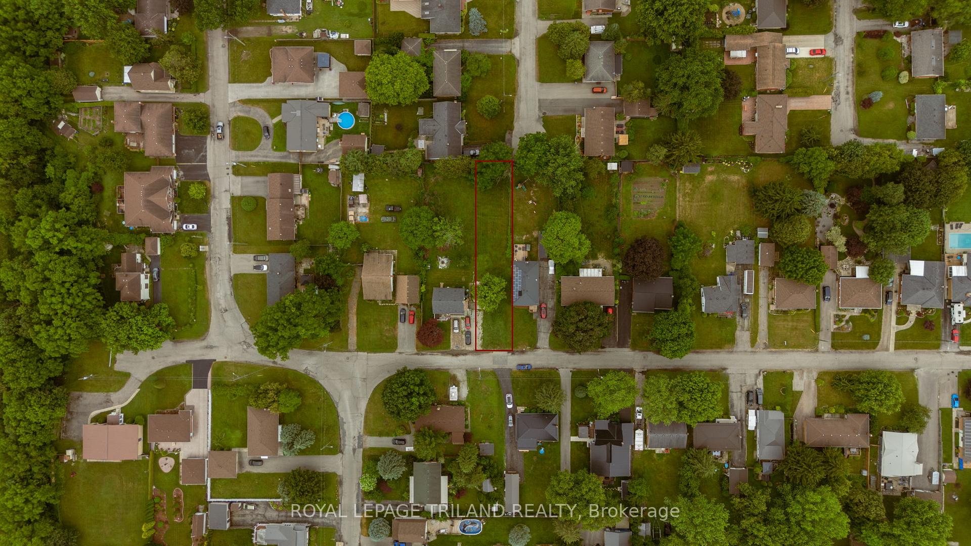 Photo 6 of 242 Alma Street, St. Thomas — HOMEH