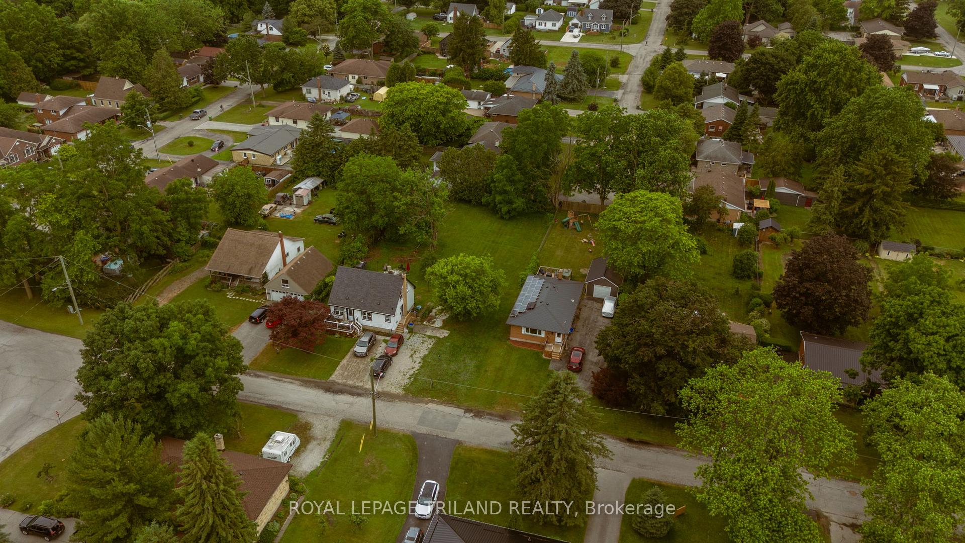 Photo 8 of 242 Alma Street, St. Thomas — HOMEH