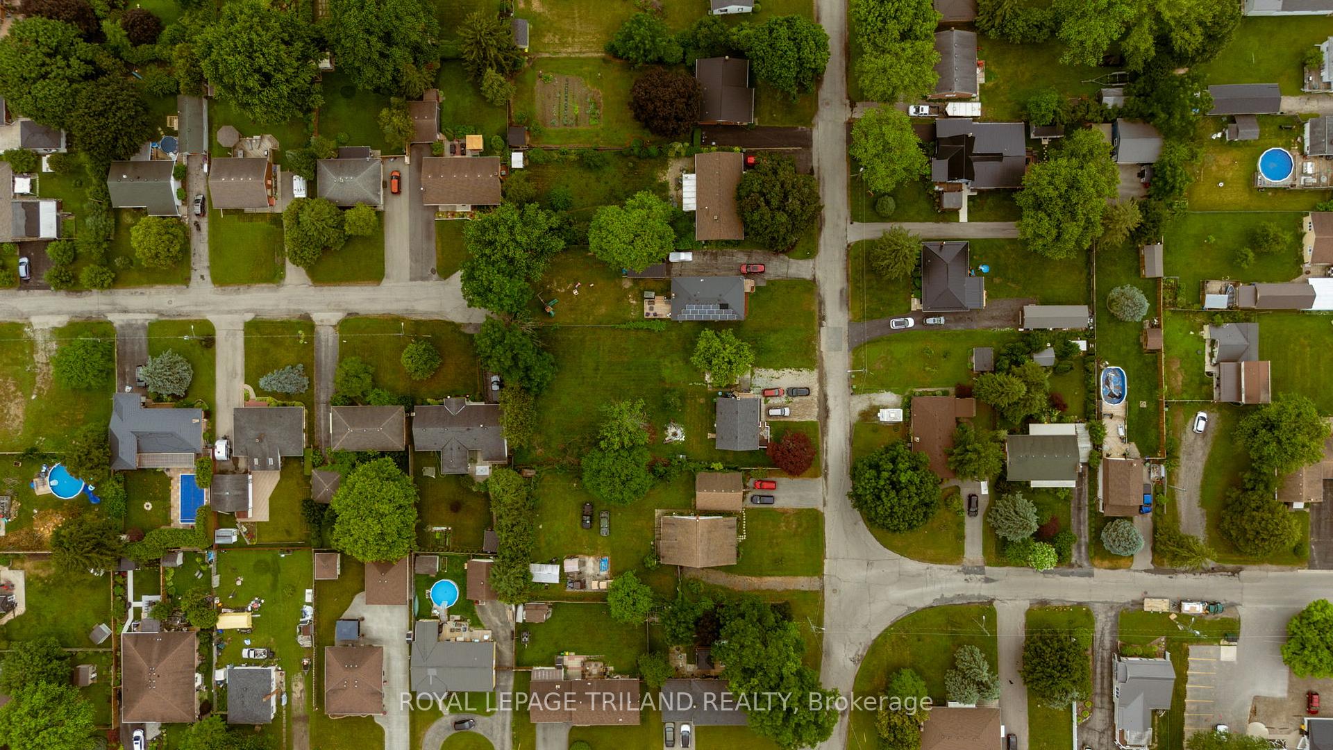 Photo 16 of 242 Alma Street, St. Thomas — HOMEH