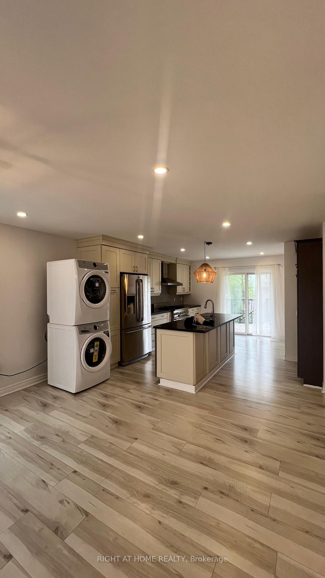 Photo 6 of Unit Upper, 259 Pelham Road, St. Catharines, Rykert/Vansickle — HOMEH