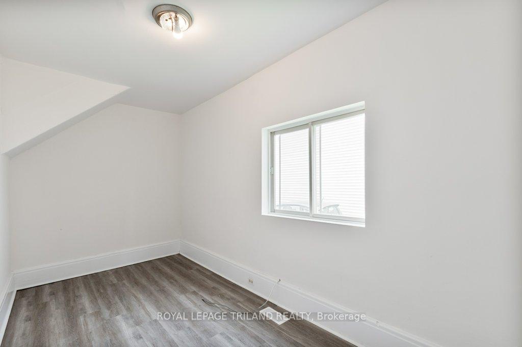 Photo 14 of 29 Inkerman Street, St. Thomas — HOMEH