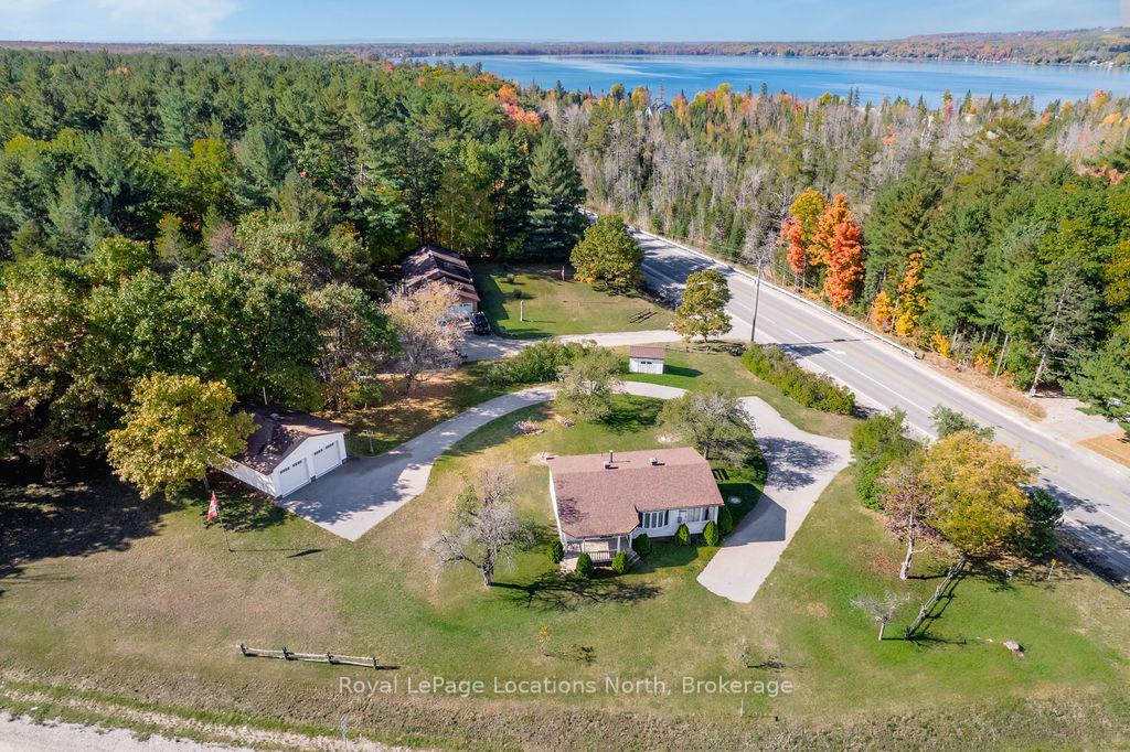 Photo 1 of 5358 Penetanguishene Road, Springwater, Rural Springwater — HOMEH