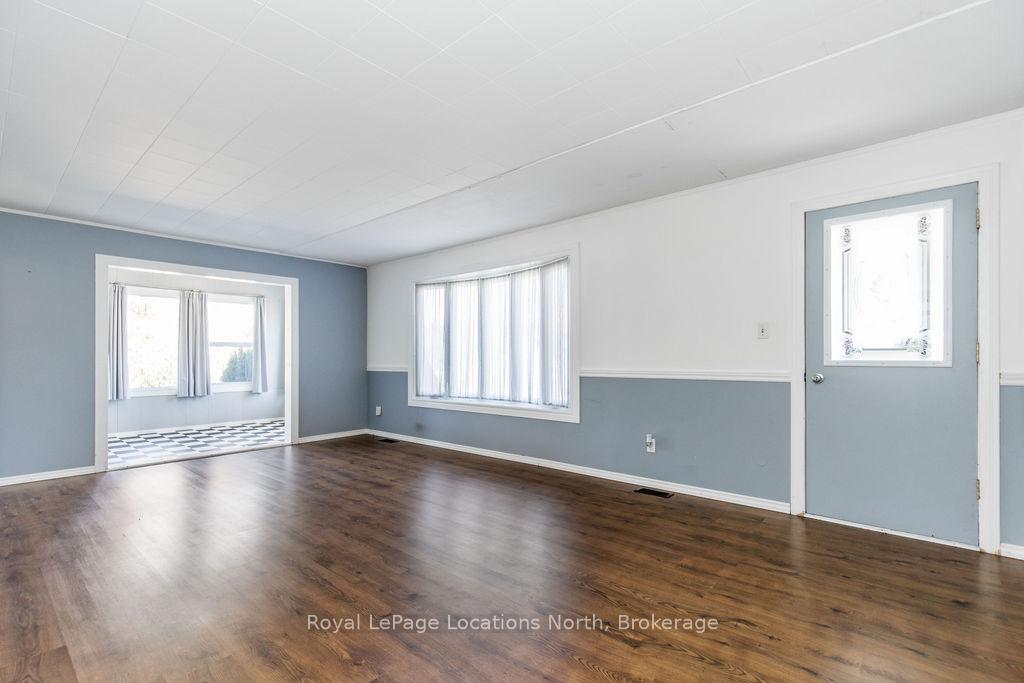 Photo 6 of 5358 Penetanguishene Road, Springwater, Rural Springwater — HOMEH