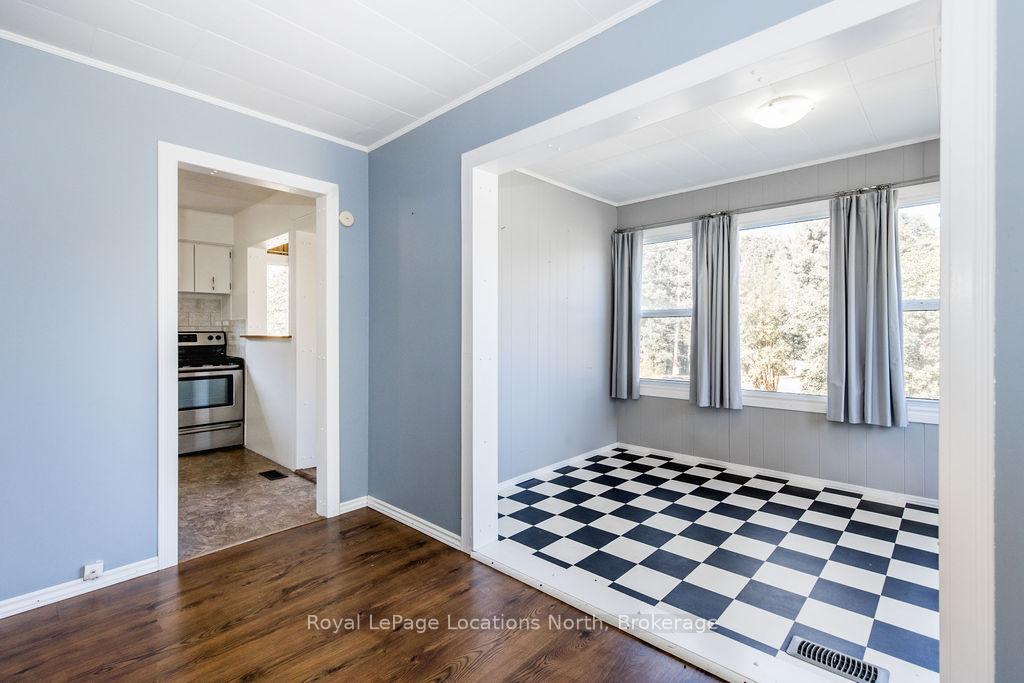 Photo 9 of 5358 Penetanguishene Road, Springwater, Rural Springwater — HOMEH